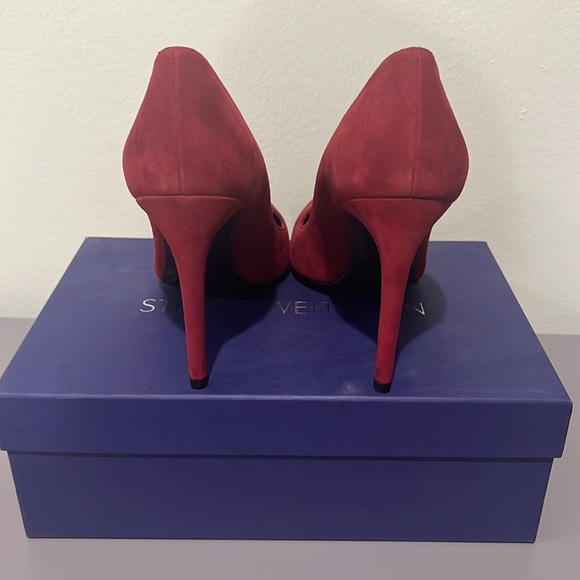 Stuart Weitzman Curvia Pointed-Toe Pumps - Picture 4 of 5
